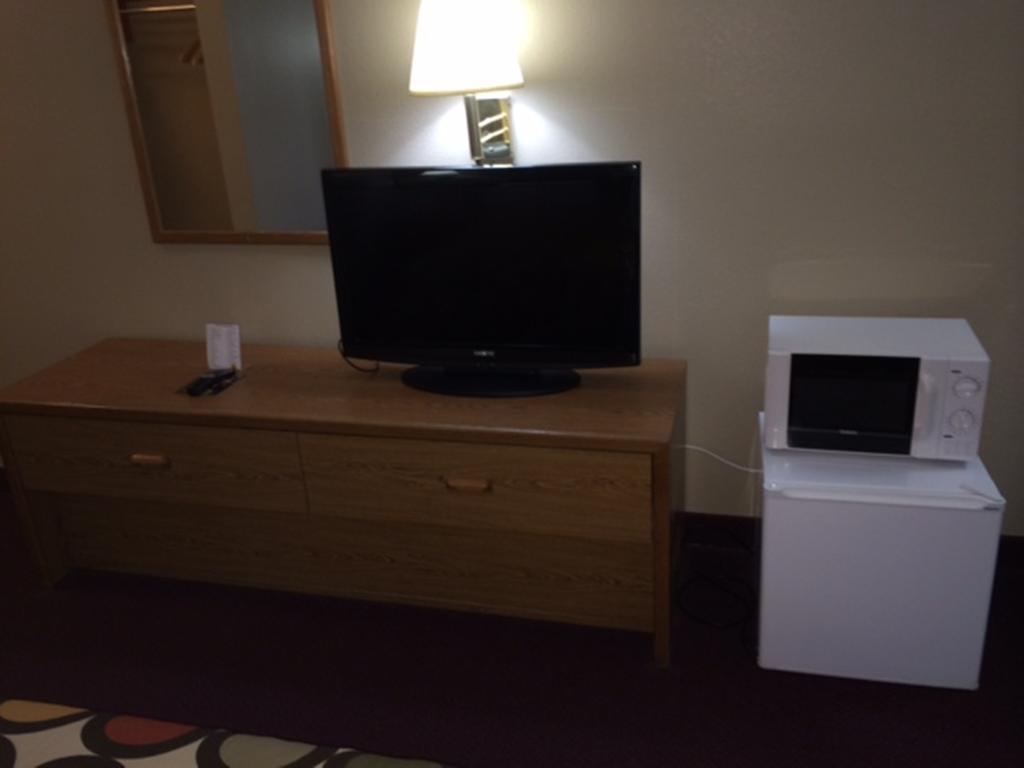 Super 8 By Wyndham Beresford Hotel Phòng bức ảnh